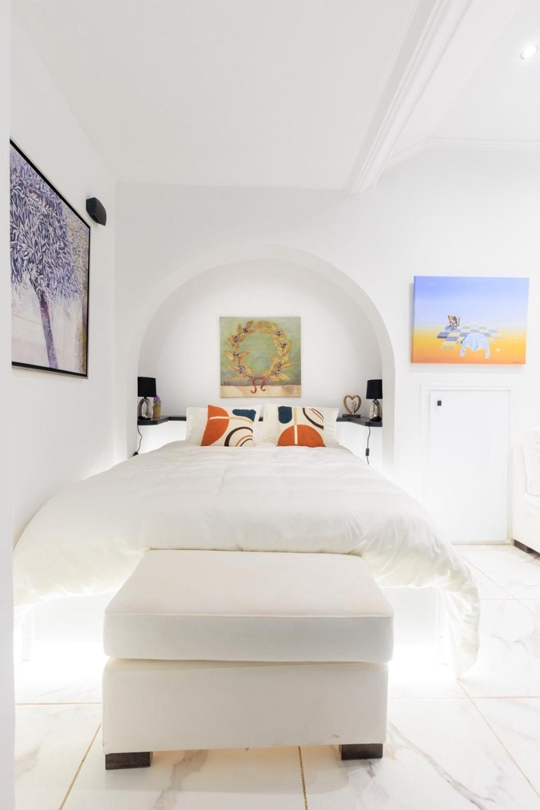 Aiolos Luxury Apartment Under Acropolis In Plaka 아테네 외부 사진