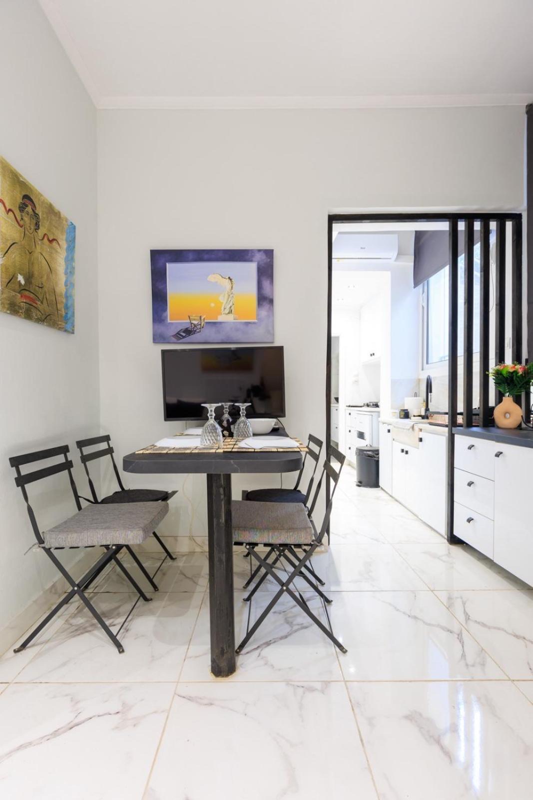 Aiolos Luxury Apartment Under Acropolis In Plaka 아테네 외부 사진