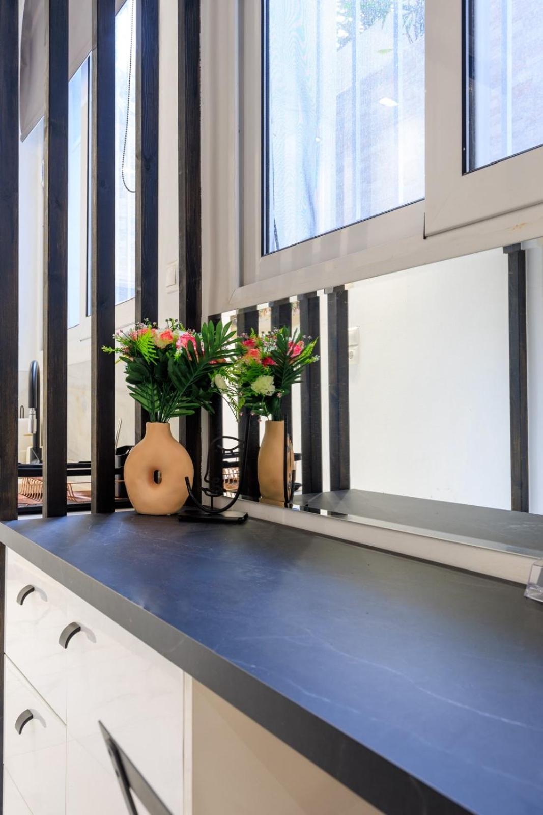 Aiolos Luxury Apartment Under Acropolis In Plaka 아테네 외부 사진